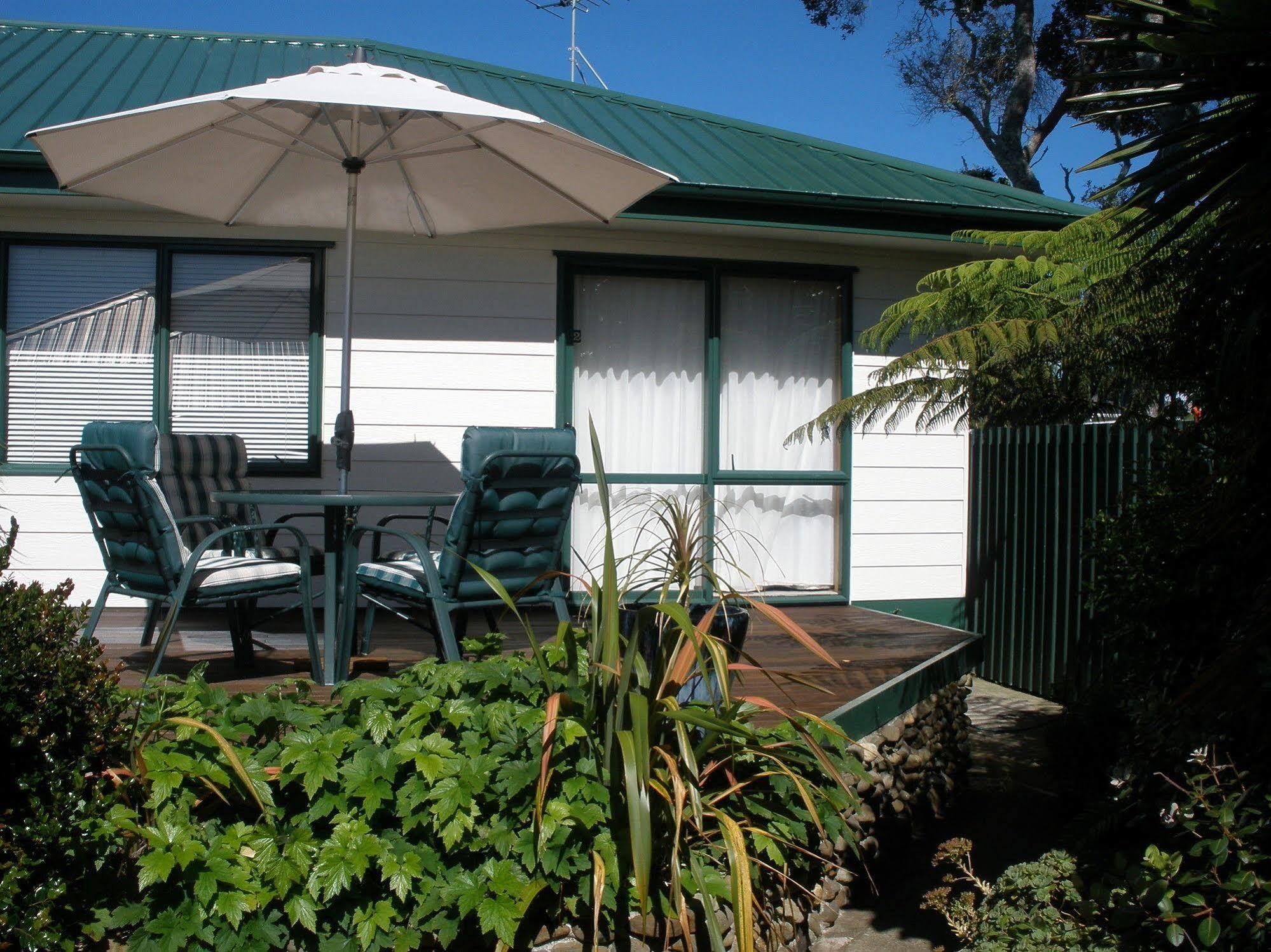 Andrea'S Bed & Breakfast Whitianga Exteriör bild